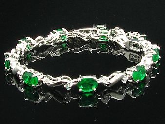 10 x 8mm Green Emeralds Oval Cut Bracelet
