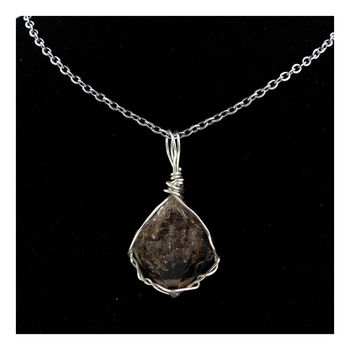 Necklace raw petroleum Quartz.