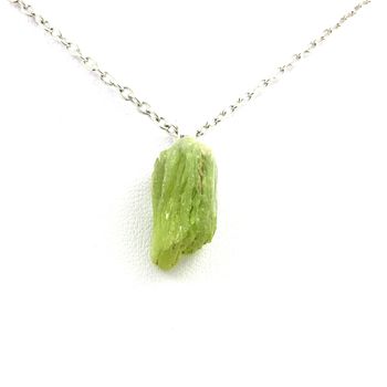Collier Peridot brut. 20.68 ct.