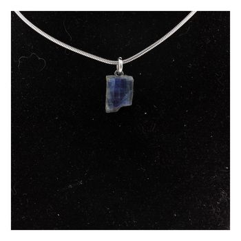 Collier Kyanite brut. 4.46 ct.