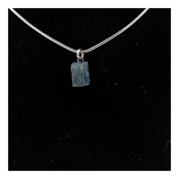Collier Kyanite brut. 5.61 ct.