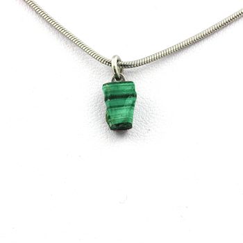Collier Malachite brut. 3.21 ct.