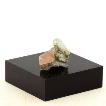 Fluorite Rose + Adulaire. 8.50 ct.