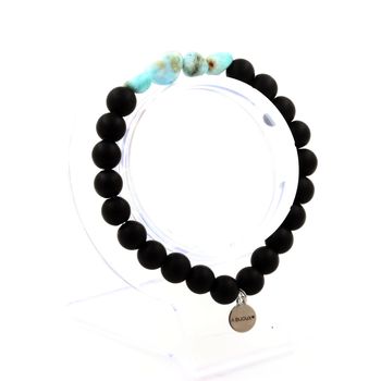 Bracelet Larimar de République dominicaine + Perles Onyx noir mat 8 mm.