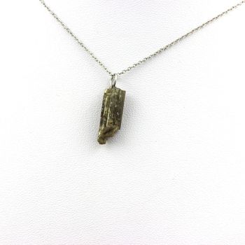 Collier Epidote brut. 6.99 ct.