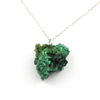 Collier Malachite brut. 22.45 ct.