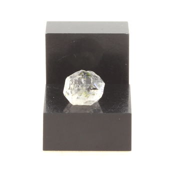 Petroleum Quartz. 4.28 ct.
