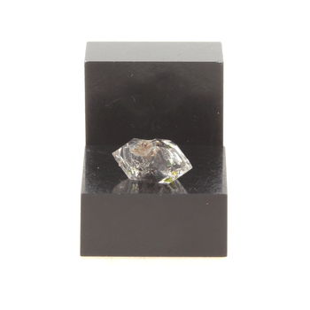 Petroleum Quartz. 2.39 ct.