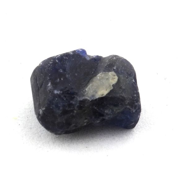 Sapphire. 5.74 ct.