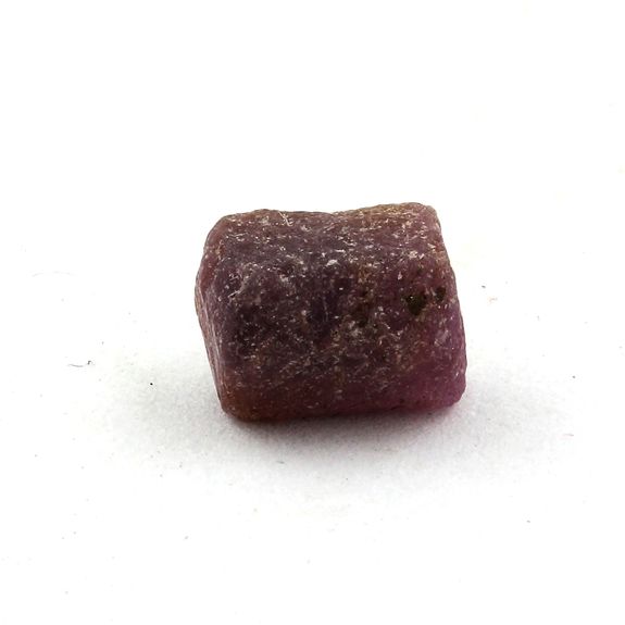 Ruby. 3.94 ct.