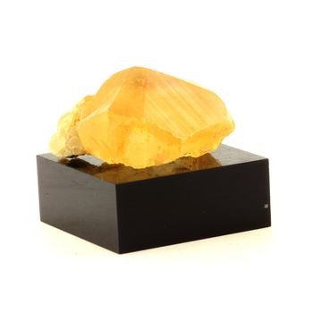 Calcite. 305.0 ct.