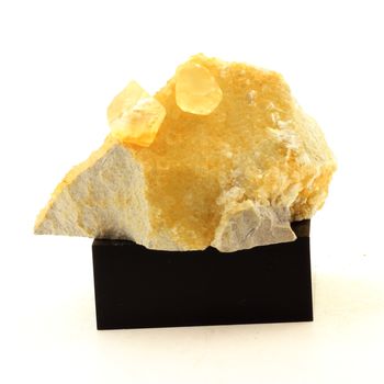Calcite. 705.5 ct.
