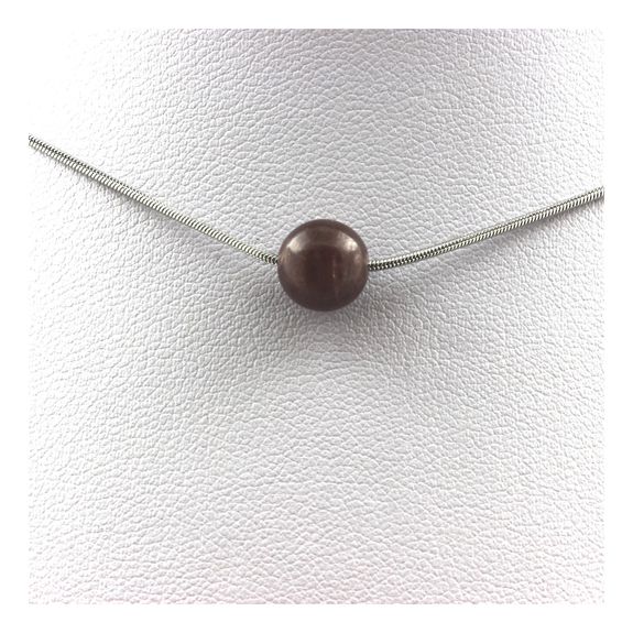 Collier en obsidienne dorée. Un bijou artisanal en bronze et fait main Collier en obsidienne dorée. Un bijou artisanal en bronze et fait main