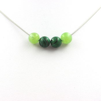 Collier perles Malachite + Péridot 8 mm. Chaine en acier inoxydable.