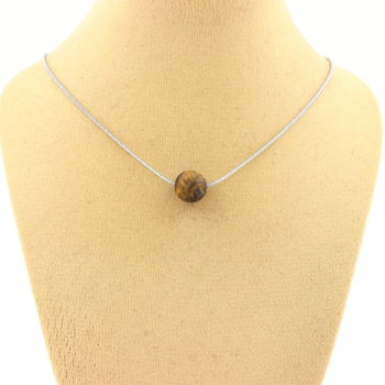 Collier 1 perle Oeil de Tigre mat 8 mm. Chaine en acier inoxydable.