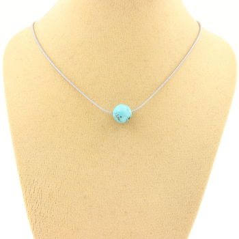 Collier 1 perle Howlite Turquoise 8 mm. Chaine en acier inoxydable.