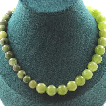 Collier perles Péridot 10 mm + Jade 8 mm. Chaine en acier inoxydable.