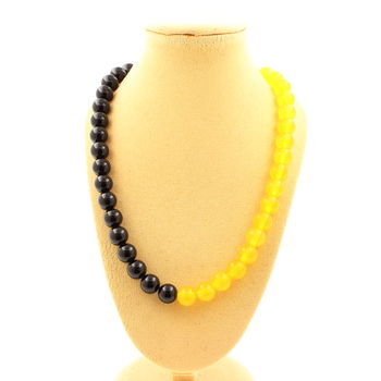 Collier perles Agate jaune + Agate noire 8 mm. Chaine en acier inoxydable.