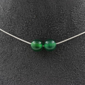 Collier 2 perles Agate verte 8 mm. Chaine en acier inoxydable