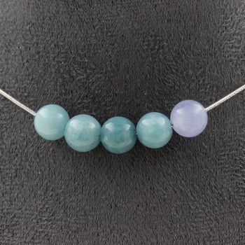 Collier 5 perles Aigue-marine 8 mm. Chaine en acier inoxydable