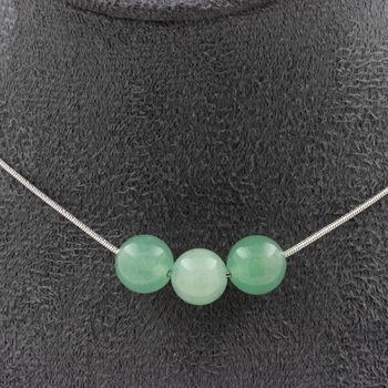 Collier 3 perles Aventurine 8 mm. Chaine en acier inoxydable