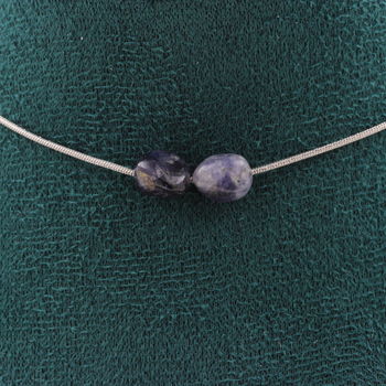 Collier 2 perles Cordierite Iolite de Madagascar. Chaine en acier inoxydable