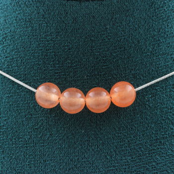 Collier 4 perles Calcédoine orange 8 mm. Chaine en acier inoxydable