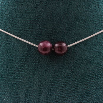 Collier 2 perles Grenat 8 mm. Chaine en acier inoxydable