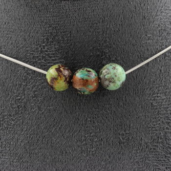 Collier 3 perles Chrysocolle de Namibie qualité 7A 8 mm. Chaine en acier inoxydable