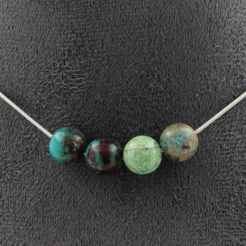 Collier 4 perles Chrysocolle de Namibie qualité 7A 8 mm. Chaine en acier inoxydable