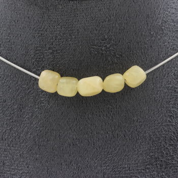 Collier 5 perles Calcite jaune du Royaume-Uni. Chaine en acier inoxydable