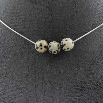 Collier 3 perles Jaspe Dalmatien 8 mm. Chaine en acier inoxydable