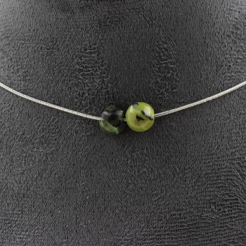 Collier 2 perles Jade Nephrite de Xiuyan Chine. Chaine en acier inoxydable