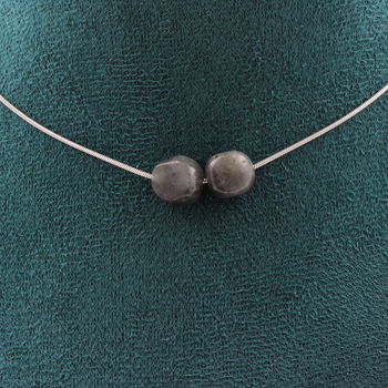 Collier 2 perles Labradorite de Finlande. Chaine en acier inoxydable