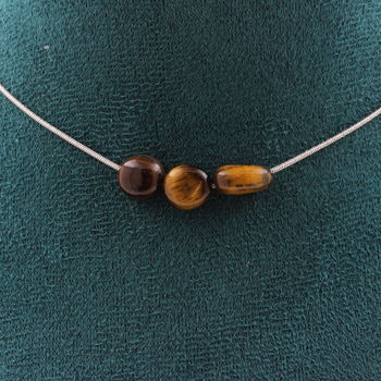 Collier 3 perles Oeil de Tigre d'Afrique du Sud. Chaine en acier inoxydable
