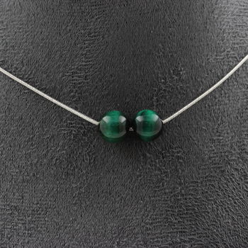 Collier 2 perles Oeil de Tigre vert 8 mm. Chaine en acier inoxydable