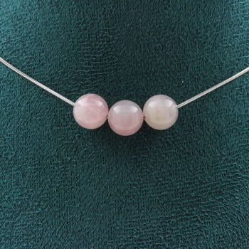 Collier 3 perles Quartz rose de Madagascar 8 mm Chaine en acier inoxydable