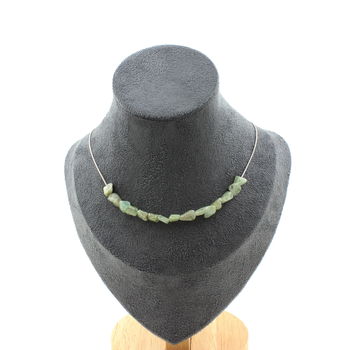 Collier 15 perles Apatite verte de Madagascar. Chaine en acier inoxydable