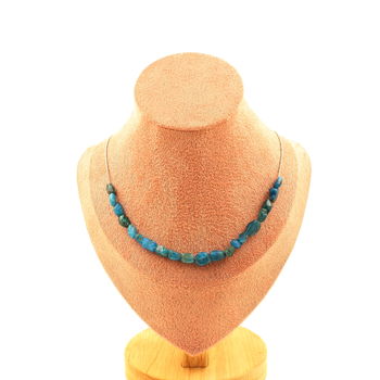 Collier 20 perles Apatite bleu du Brésil. Chaine en acier inoxydable