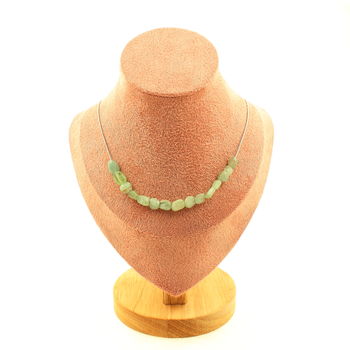 Collier 15 perles Cyanite verte du Brésil. Chaine en acier inoxydable