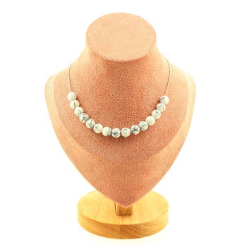 Collier 15 perles Howlite 8 mm. Chaine en acier inoxydable