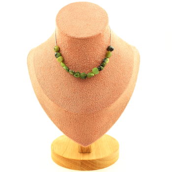Collier 15 perles Jade Nephrite de Xiuyan Chine. Chaine en acier inoxydable