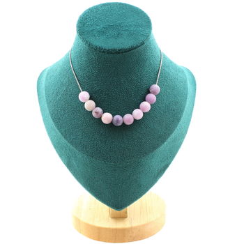 Collier 10 perles Mica violet mat 8 mm. Chaine en acier inoxydable