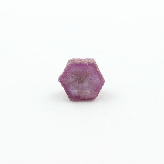 Ruby. 4.015 ct.