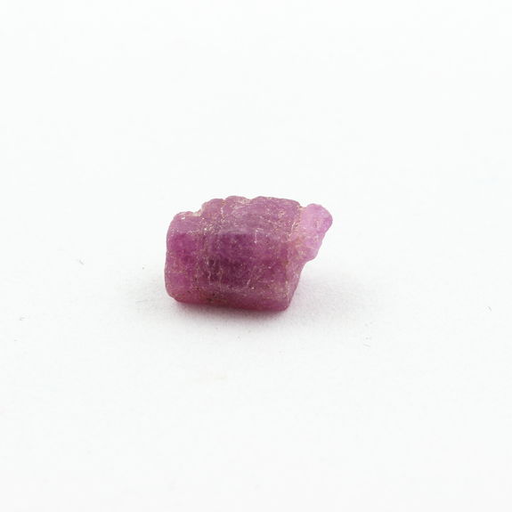 Ruby. 3.725 ct.