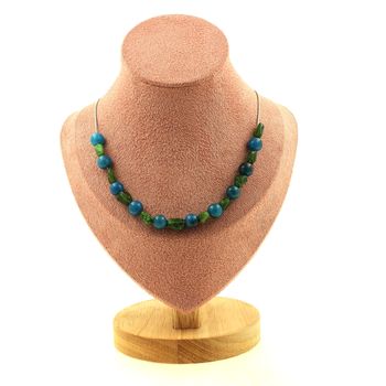 Collier 20 perles Diopside du Brésil + Apatite 8 mm Chaine en acier inoxydable