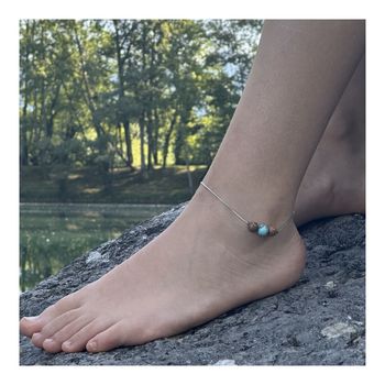 Bracelet de cheville 1 Perle Howlite Turquoise + bois 8 mm chaîne en acier inoxydable.