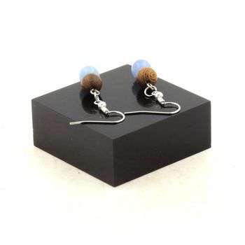 Boucles D'oreilles 2 Perles Calcédoine bleu + bois 8 mm en acier inoxydable.