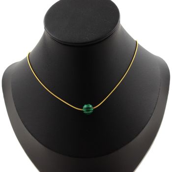 Collier 1 perle Malachite 8 mm. Chaine en acier doré inoxydable.