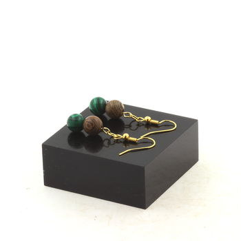 Boucles D'oreilles 2 Perles Malachite + bois 8 mm en acier doré inoxydable.